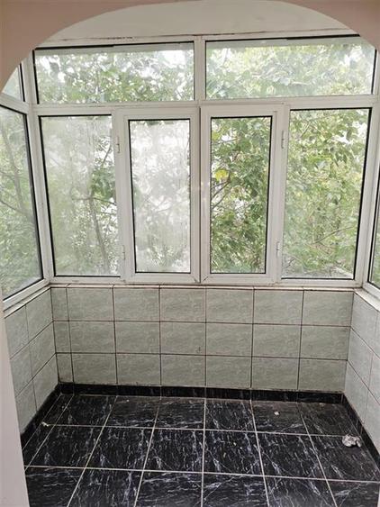 Apartament cu 3 camere semidecomandat în Alexandru cel Bun