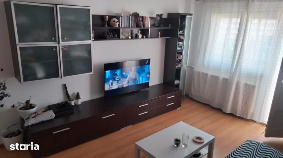 Apartament cu 3 camere în Militari