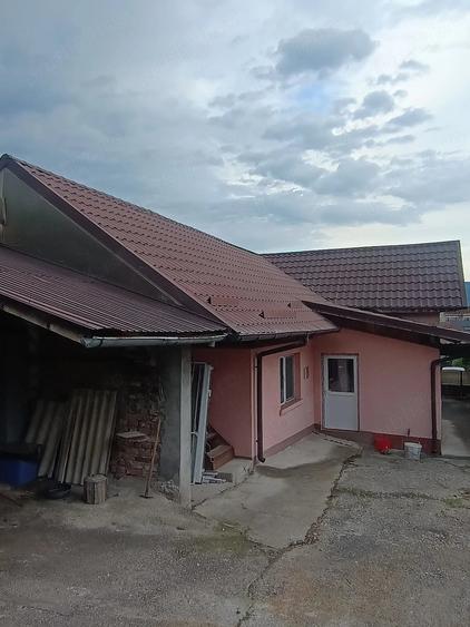 Casă cu Teren 1187 Mp în Cetățuia