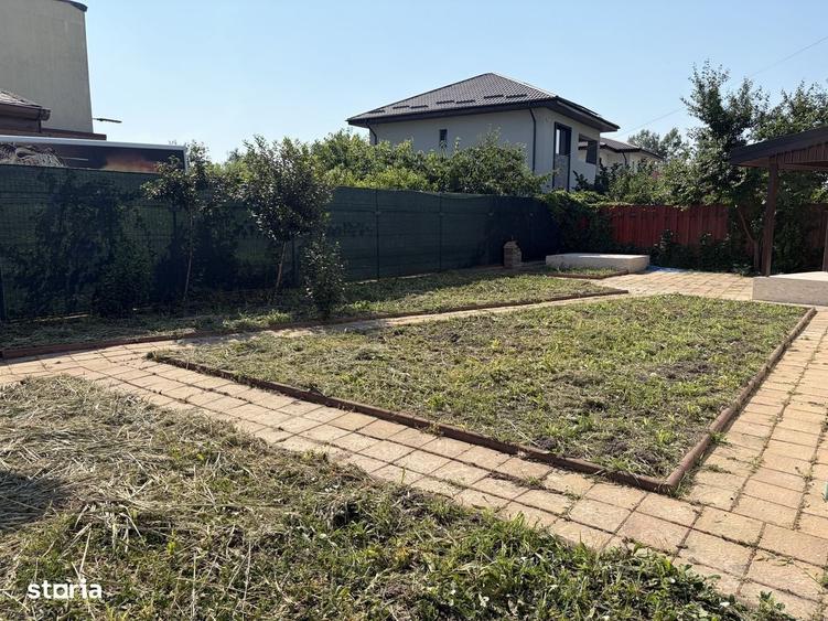Casă cu 4 camere cu Teren 640 Mp în Odăile