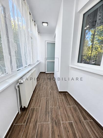 Apartament cu 3 camere decomandat în Micro 13