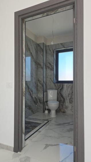Casă individuală cu 4 camere cu Canalizare în Ovidiu