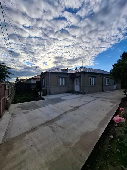 Casa de vanzare in Odobesti - 1