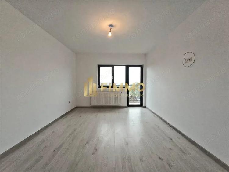Apartament cu 3 camere decomandat în Ipotești