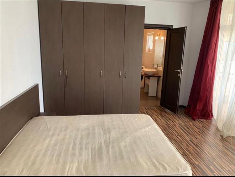 Apartament cu 3 camere circular, mobilat în Zorilor