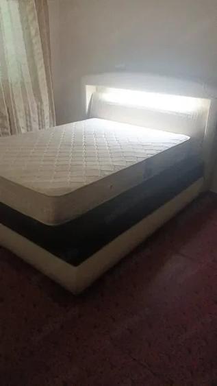 Garsonieră decomandată în Titan
