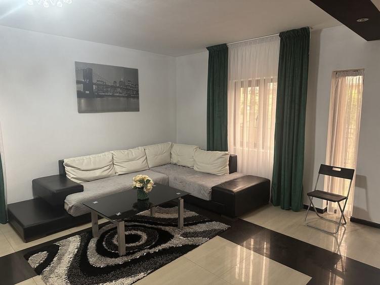 Casă cu 4 camere cu Teren 380 Mp în Central