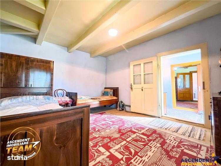 Casă cu 2 camere cu Teren 1732 Mp în Arcuș