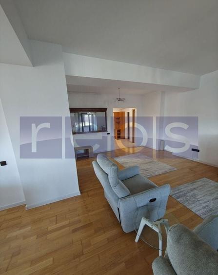 Apartament cu 3 camere decomandat, mobilat în Eminescu