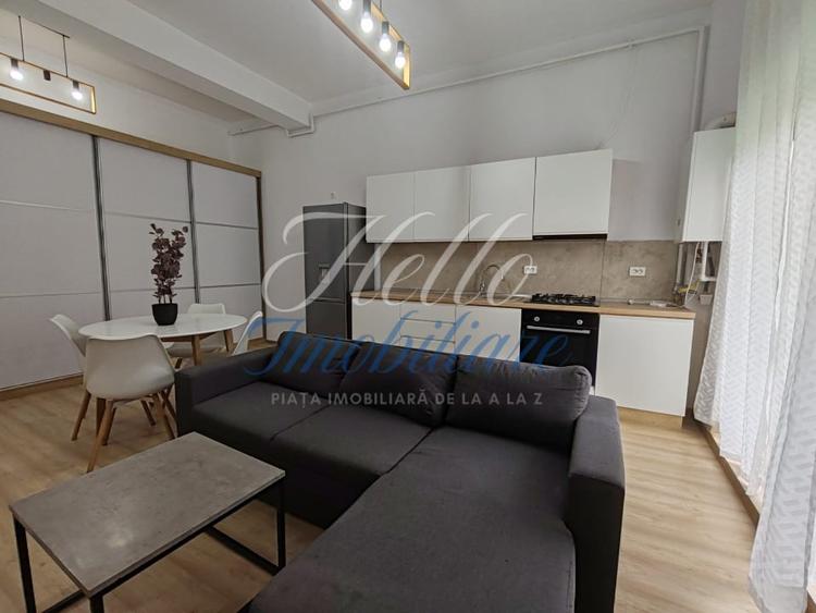 Apartament cu 2 camere semidecomandat, mobilat în Dâmbul Rotund