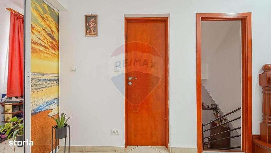 Casă cu 4 camere în Central