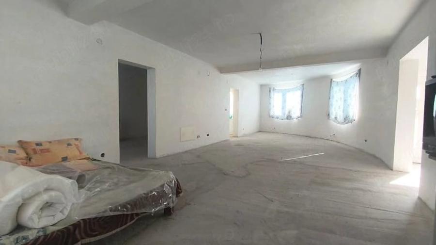 Casă cu Teren 518 Mp în Central