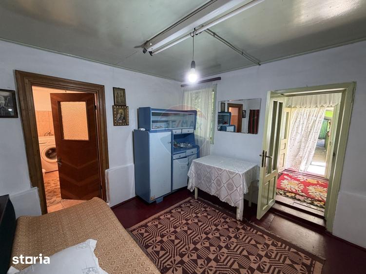 Casă cu 3 camere cu Teren 1459 Mp în Nănești