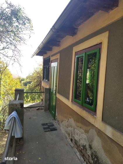 Casă cu 2 camere cu Teren 150 Mp în Ghelari