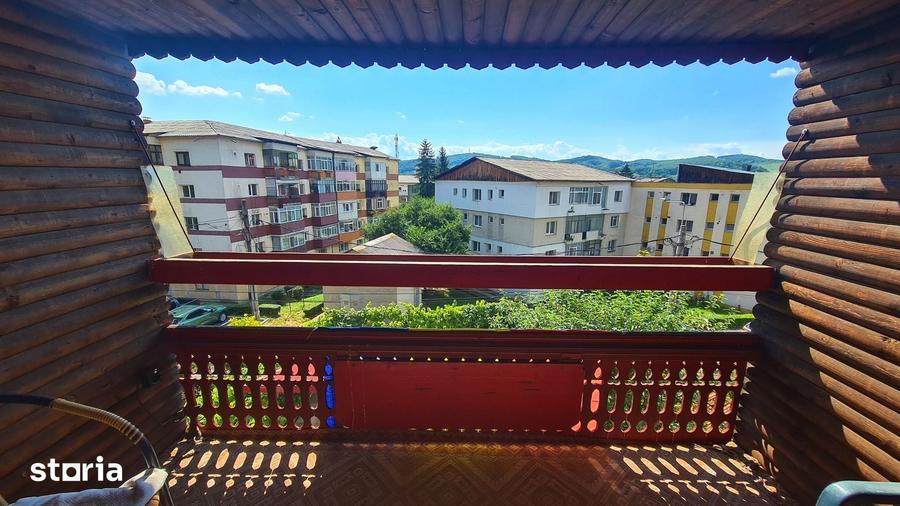 Casă cu 5 camere cu Teren 475 Mp în Central