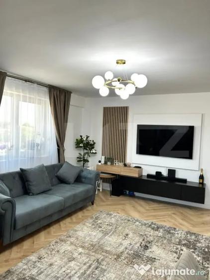 Apartament cu 3 camere decomandat în Central