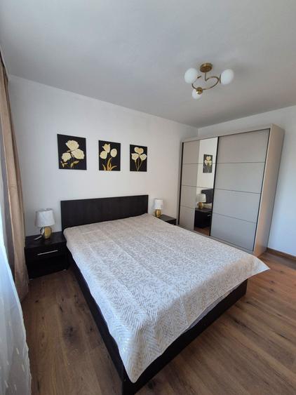 Apartament cu 3 camere semidecomandat în Central
