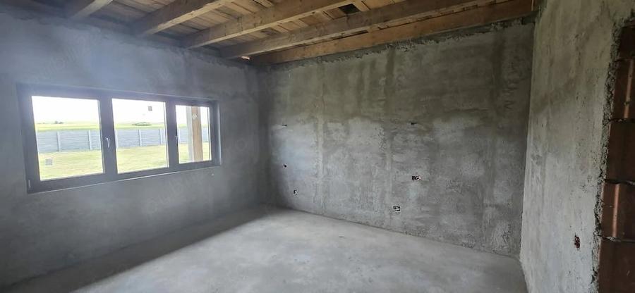Casă cu Teren 724 Mp în Central