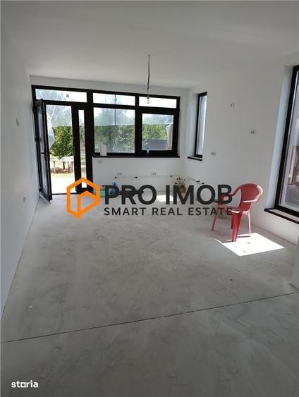 Casă cu 4 camere decomandat în Căpățânești