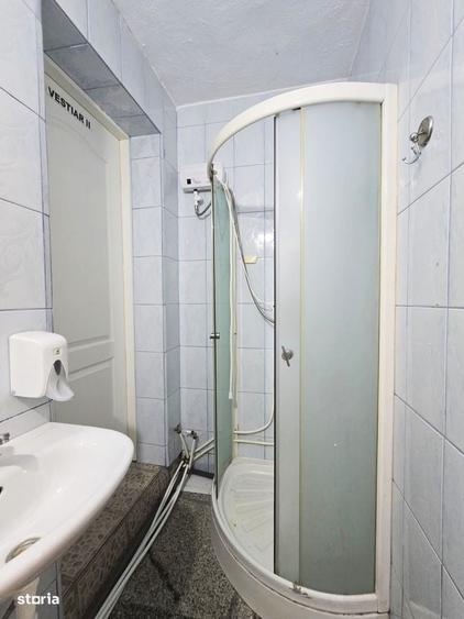 Spațiu comercial, de 120 mp, în Bujac