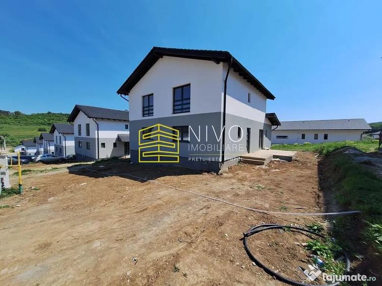 Casă cu 4 camere cu Teren 350 Mp în Livezeni