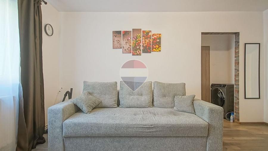 Apartament cu 2 camere semidecomandat în Florilor