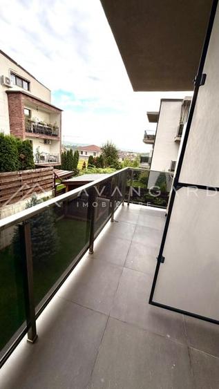 Apartament cu 2 camere semidecomandat, mobilat în Borhanci