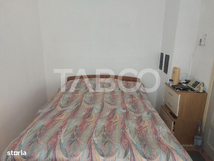Casă cu 4 camere în Central