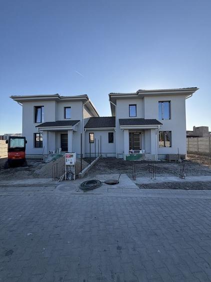 Casă cu 4 camere în Central