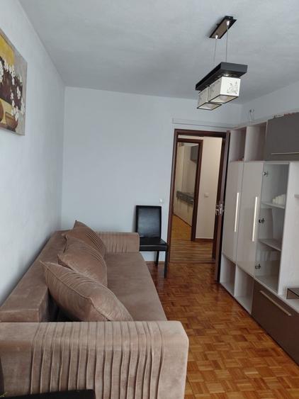 Apartament cu 2 camere decomandat în Lazaret