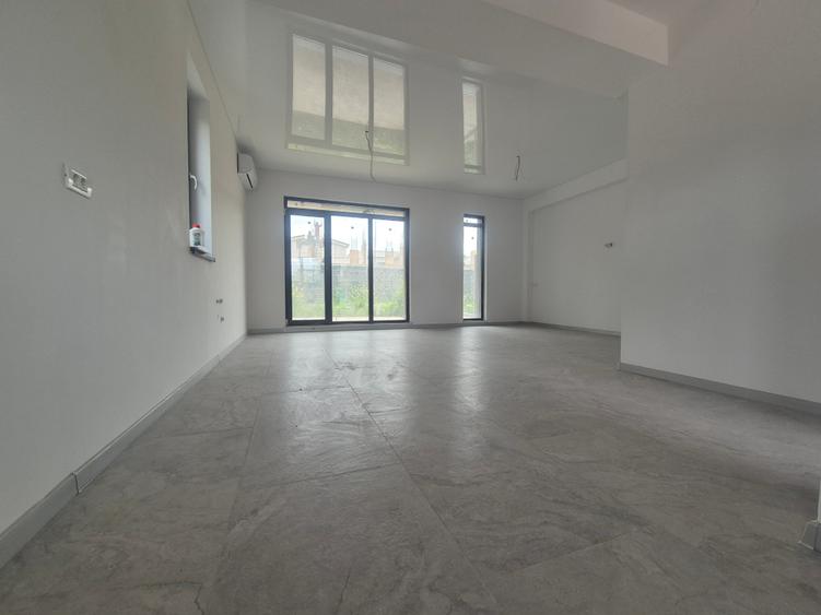 Casa 5 Camere,  Curte, Loc de Parcare,Terasa Circulabila - 3