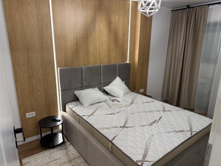 Apartament cu 2 camere semidecomandat, mobilat în Central