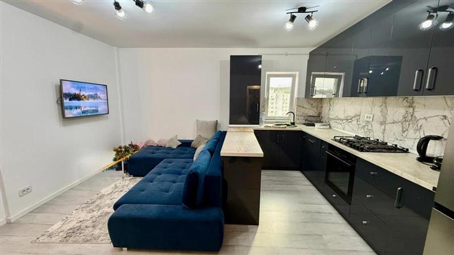 Apartament cu 3 camere decomandat, mobilat în Mircea cel Bătrân