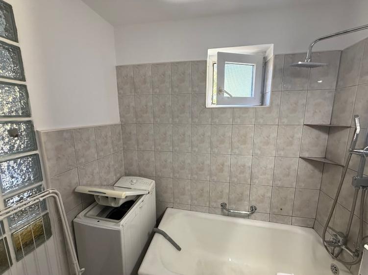 Apartament cu 2 camere decomandat în Complex Studențesc