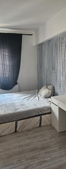 Apartament cu 3 camere în Rosetti