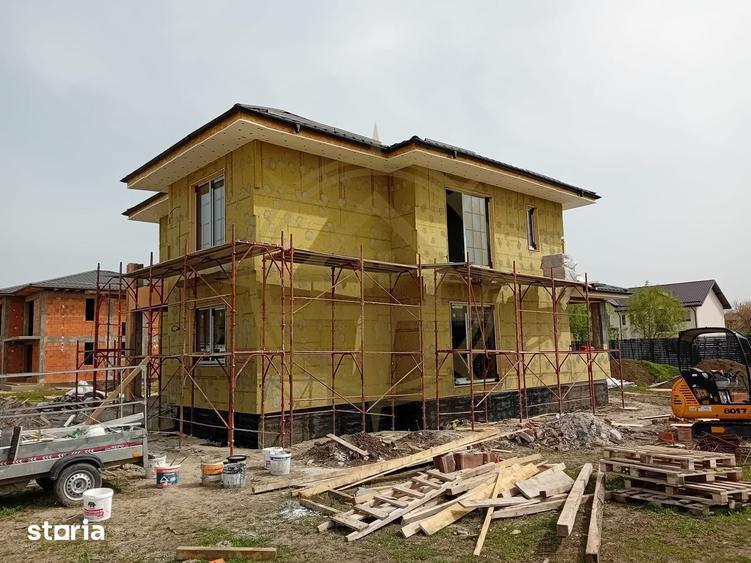 Casă cu 5 camere cu Teren 500 Mp în Corbeanca
