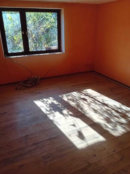 Casă cu 2 camere în Central