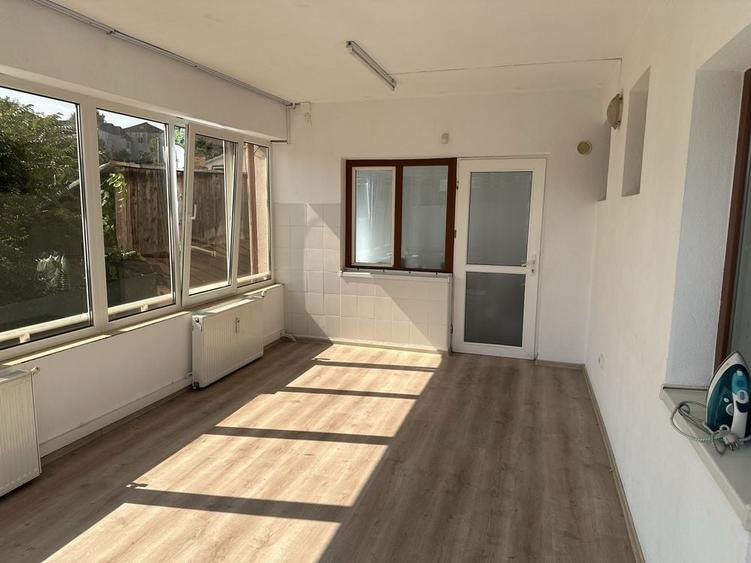 Spațiu comercial, de 45 mp, în Central