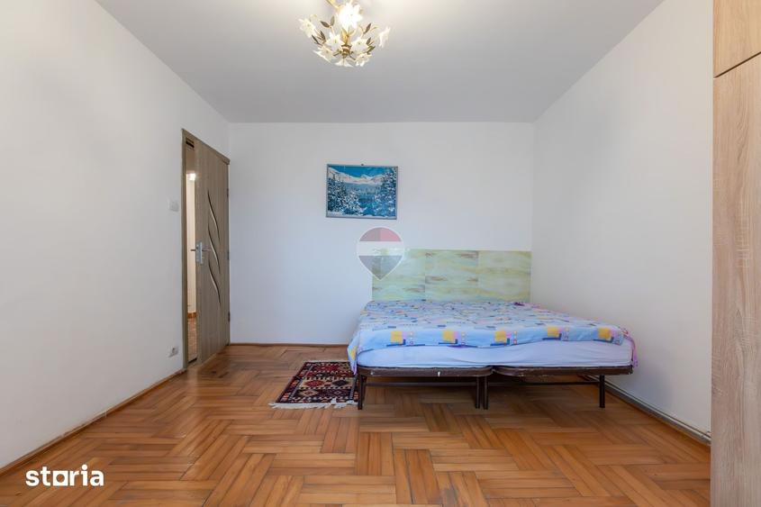 Apartament cu 3 camere decomandat în Mioriței