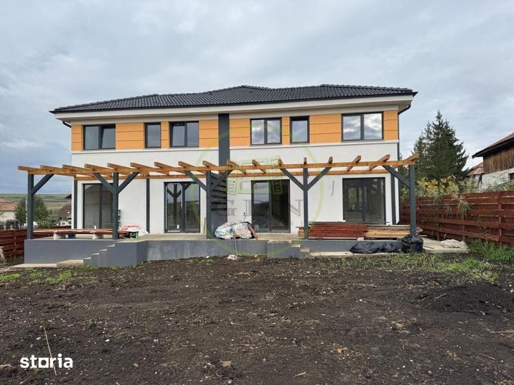 Casă cu 4 camere cu Teren 340 Mp în Tureni