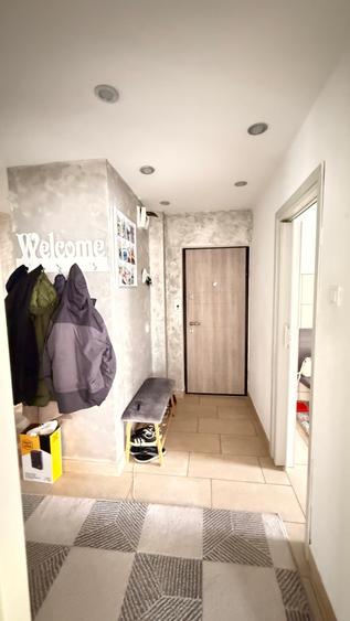 Apartament cu 4 camere decomandat în Central
