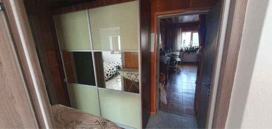 Apartament cu 3 camere decomandat în Lunei