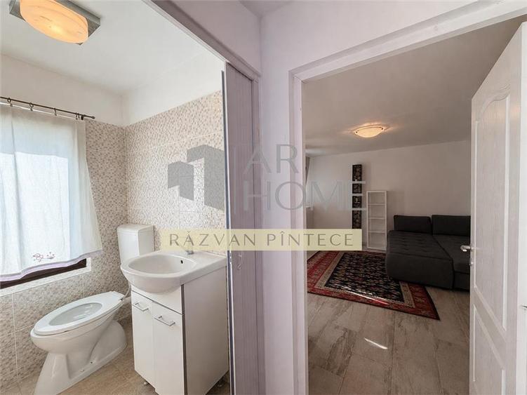 Casă individuală cu 5 camere cu Canalizare în Gheorghe Doja