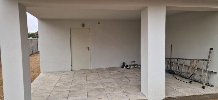 Spațiu comercial, de 1,000 mp, în Central