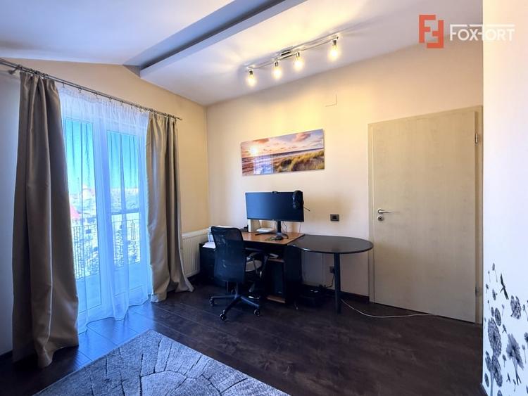 Casă individuală cu 4 camere cu Canalizare în Săcălaz