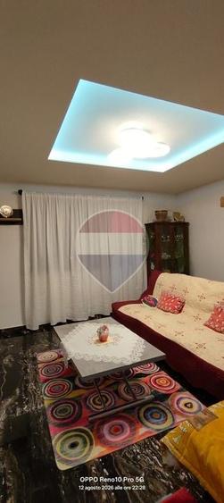 Casă individuală cu 6 camere cu Teren 7849 Mp în Dorna-Arini