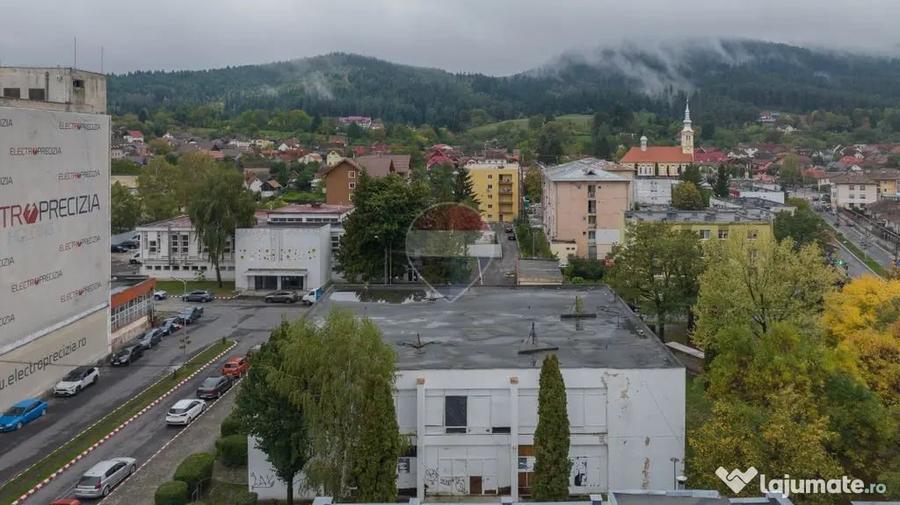 Spațiu comercial, de 973 mp, în Electroprecizia