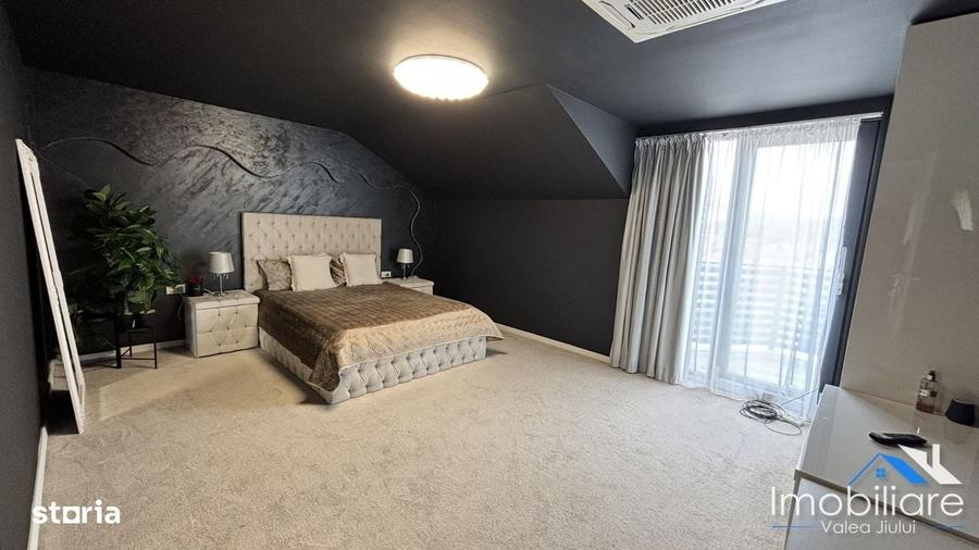 Casă cu 4 camere cu Teren 1200 Mp în Central