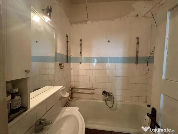 Apartament cu 3 camere decomandat în Luncă