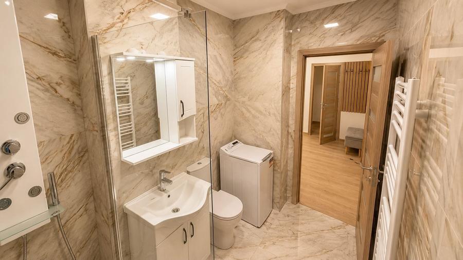 Apartament cu 2 camere semidecomandat, mobilat în Florești